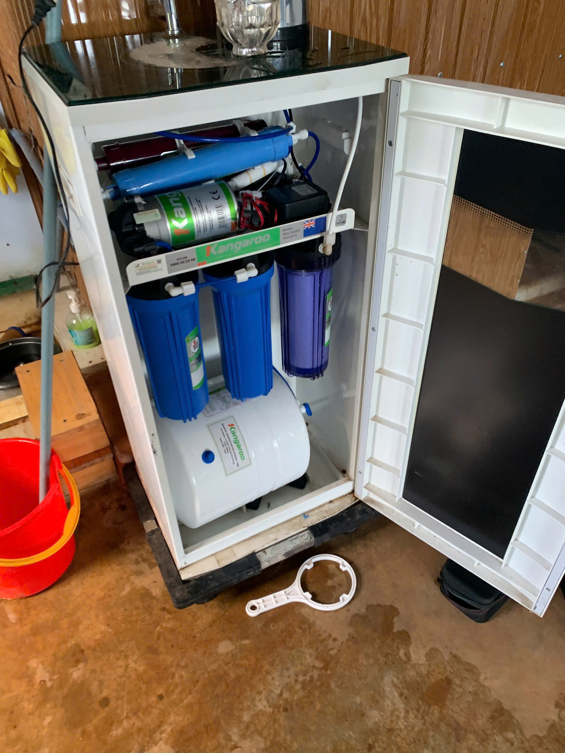 sửa máy lọc nước nóng lạnh tại nhà gia lai